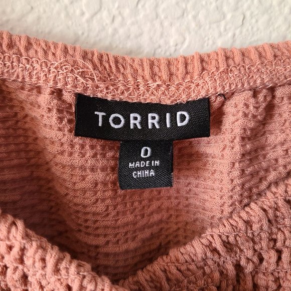 Torrid Women's Sz 0/ US Sz L Textured Knit Off-Shoulder Babydoll Top Shortsleeve - Picture 6 of 10